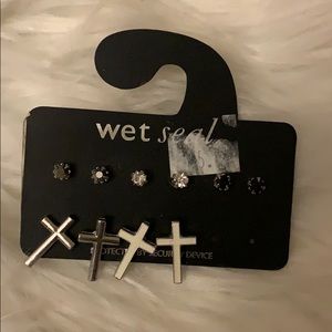 BNWT gothic earring set